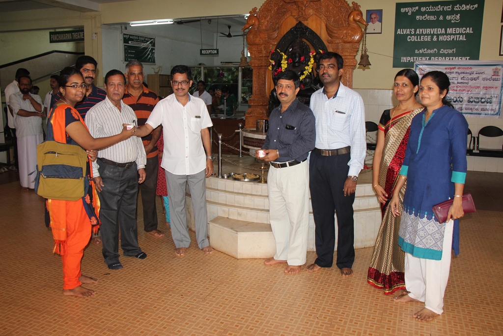 ಆಳ್ವಾಸ್‌ನಲ್ಲಿ ಆಟಿ ಕಷಾಯ ವಿತರಣೆ